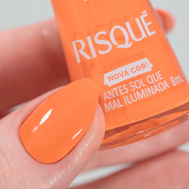 esmalte-risque-cremoso-antes-sol-que-mal-iluminada-8ml_3